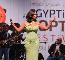 رنا سماحة تتألق أمام أكثر من 15 ألف متفرج في المهرجان المصري القبطي بكندا