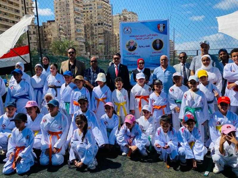 مدرسة الشهيد عبد المنعم سند تحصد أول بطولة مدارس للميني فوتبول