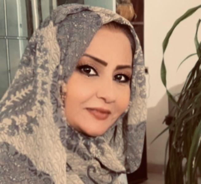 الشاعرة العراقية إسراء الأسدي 
