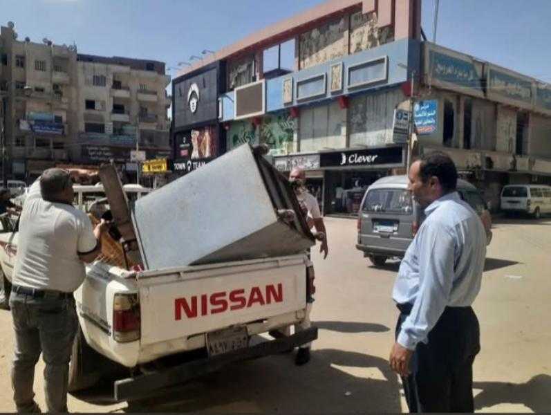 تحرير 33 محضر اشغال طريق و58 ازالة فورية بالشهداء واشمون