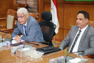 القاصد يترأس اجتماع لجنة التدويل.. ويضع خطة عمل لتعزيز التنافسية الدولية والتخول الرقمي