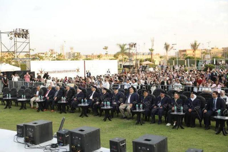 الجامعة المصرية الروسية تحتفل بتخريج أحدث دفعاتها في احتفالية مهيبة
