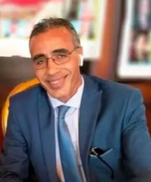 الكاتب والناقد اشرف بدير