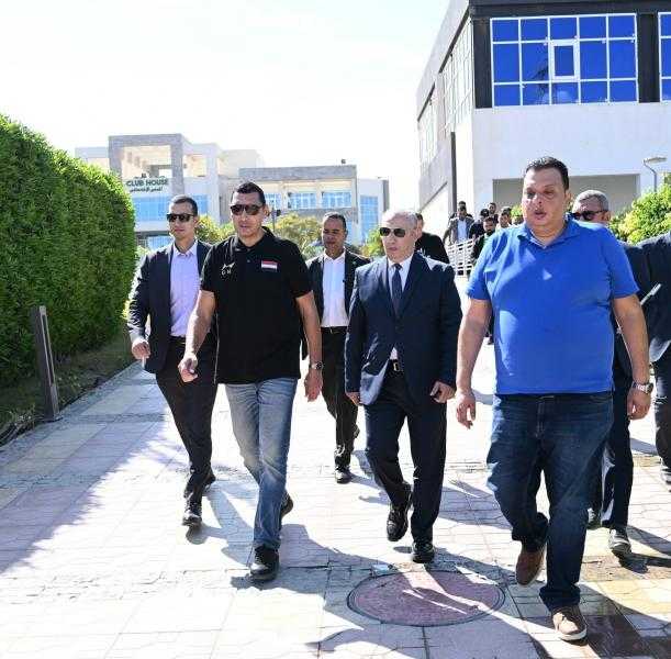 وزير الشباب والرياضة يتفقد نادي النادي بالسادس من أكتوبر ويوجه بتوفير أفضل الخدمات للأعضاء