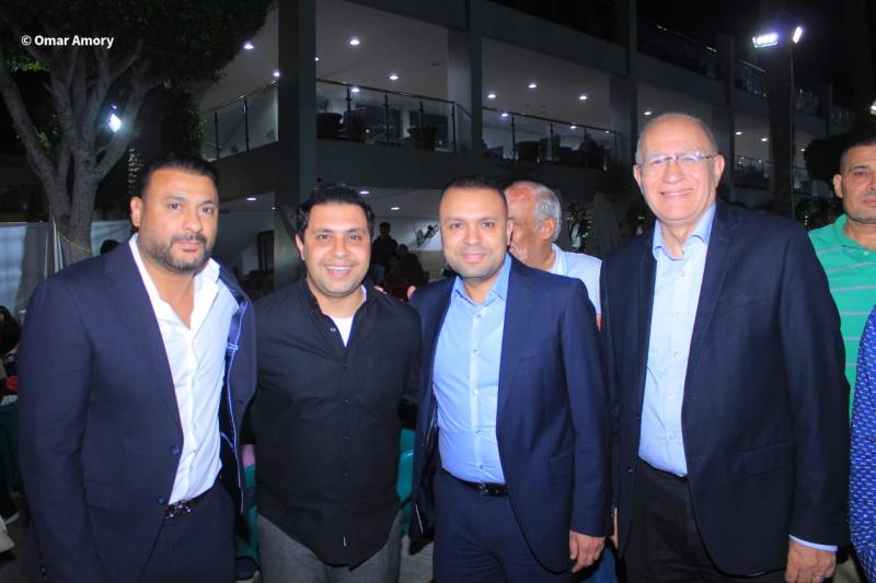 طارق السيد مع عدد من النجوم