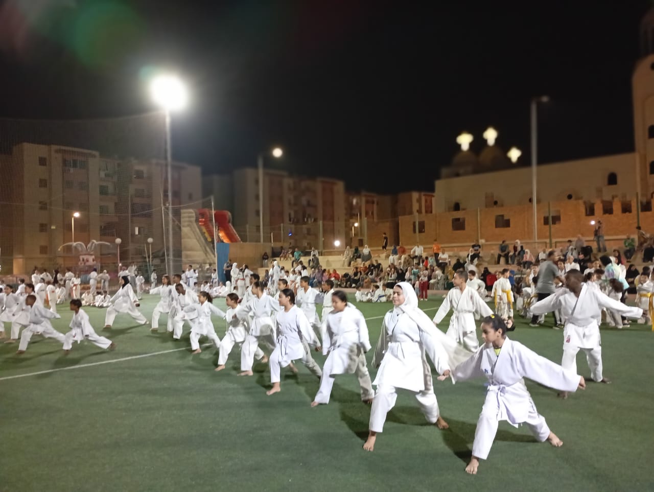 5e7caa2a169f.jpg